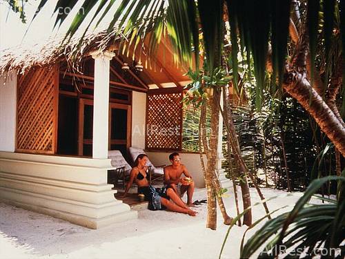 Reethi Beach Resort 4